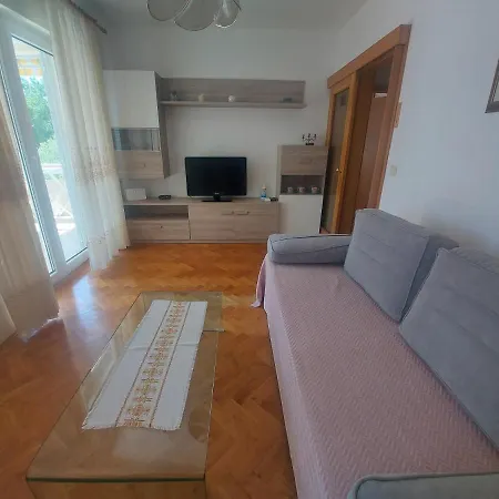 Ive Apartman